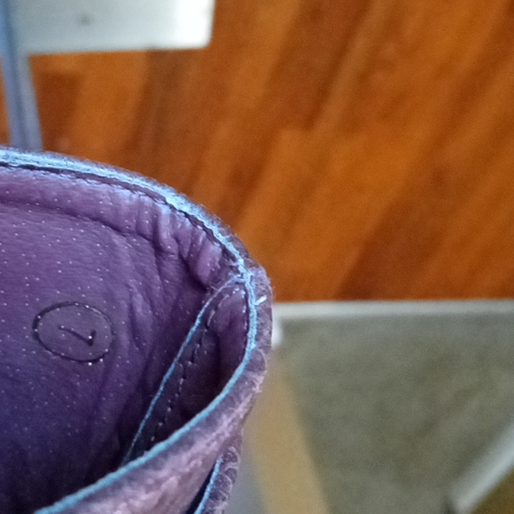 C.label leather maroon clogs - Picture 7 of 9